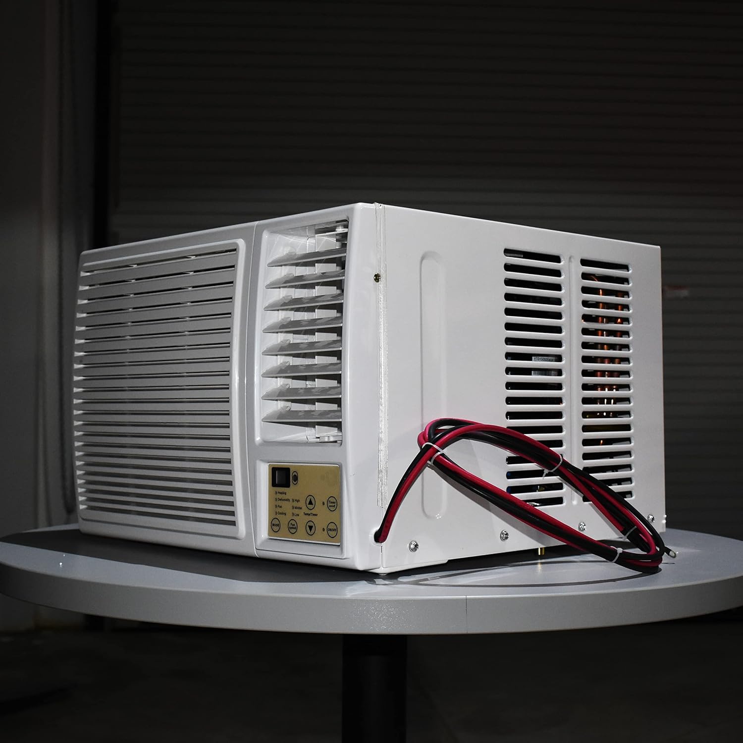 24V DC battery powered Window Air Conditioner 1/2-Ton Heat Pump (24V DC 6000 BTU/h)