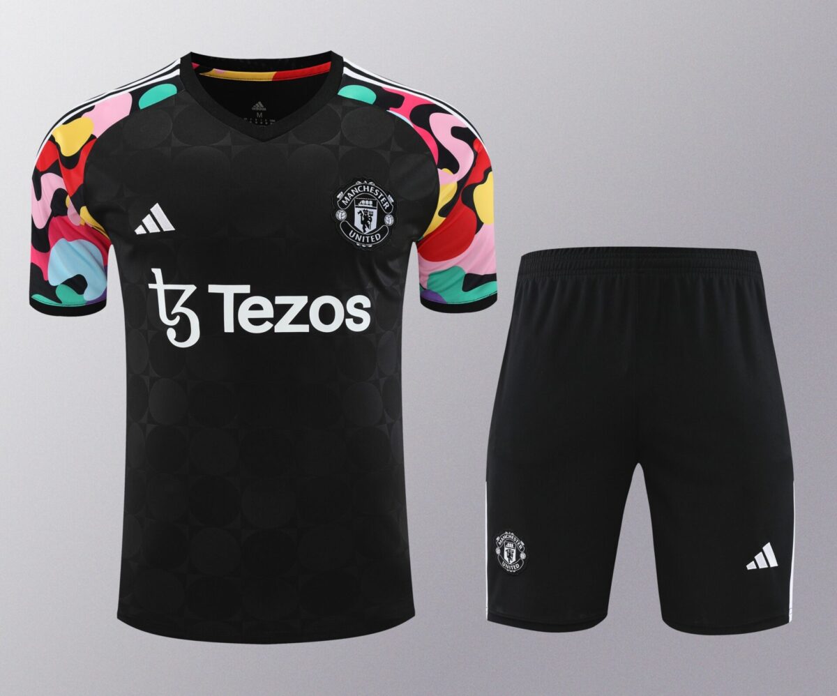 Conjunto de calentamiento Manchester United negro mangas colores - NewNow