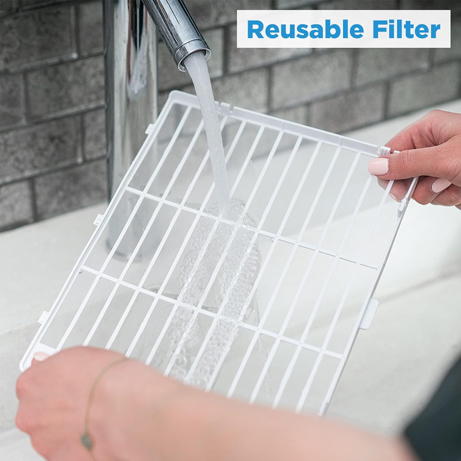 MIDEA 8,000 BTU (5300 BTU SACC) 3-in-1 Portable Air Conditioner, Dehumidifier, Fan Cools up to 175 sq ft with Remote Control, Complete Window Mount Exhaust Kit