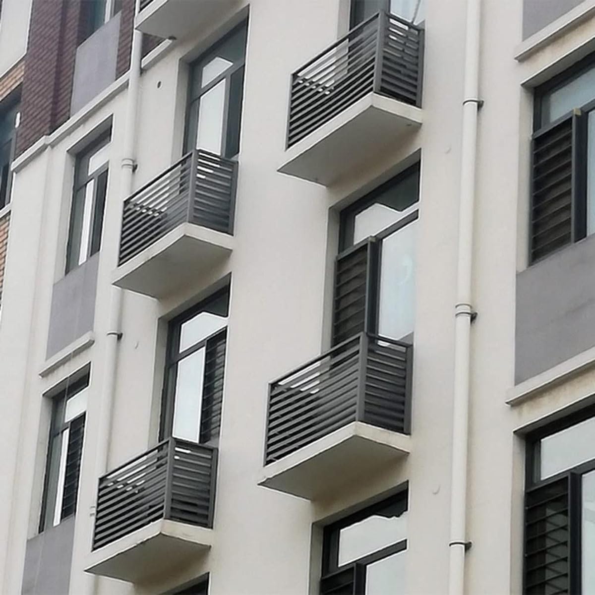 Outdoor Air Conditioner Cover - Aluminum Alloy Rack For Heat Pump - Guardrail Frame For Outside To Hide Outdoor AC Unit And Trash Enclosure, 39.4*19.7*27.5/43.3*23.6*31.5in ( Color : Gray , Size : 110