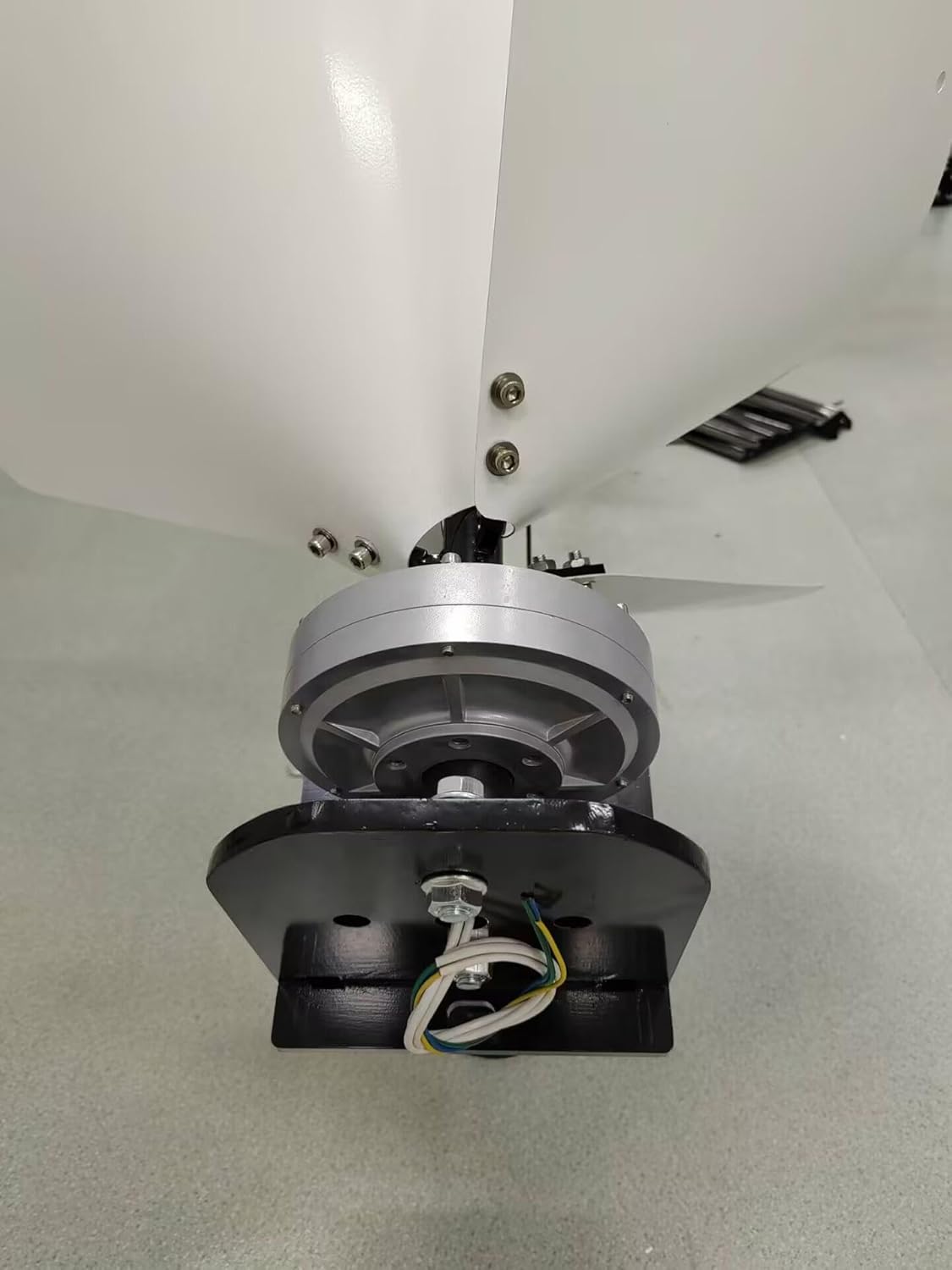 Archimedes 1kW Radio Telescope-Style Vertical Wind Turbine 12V/24V Off-Grid Home Wind Generator with 0.8m Aluminum Blades, Low Start-Up Wind, Three-Phase Permanent Magnet With MPPT (24, Volts)