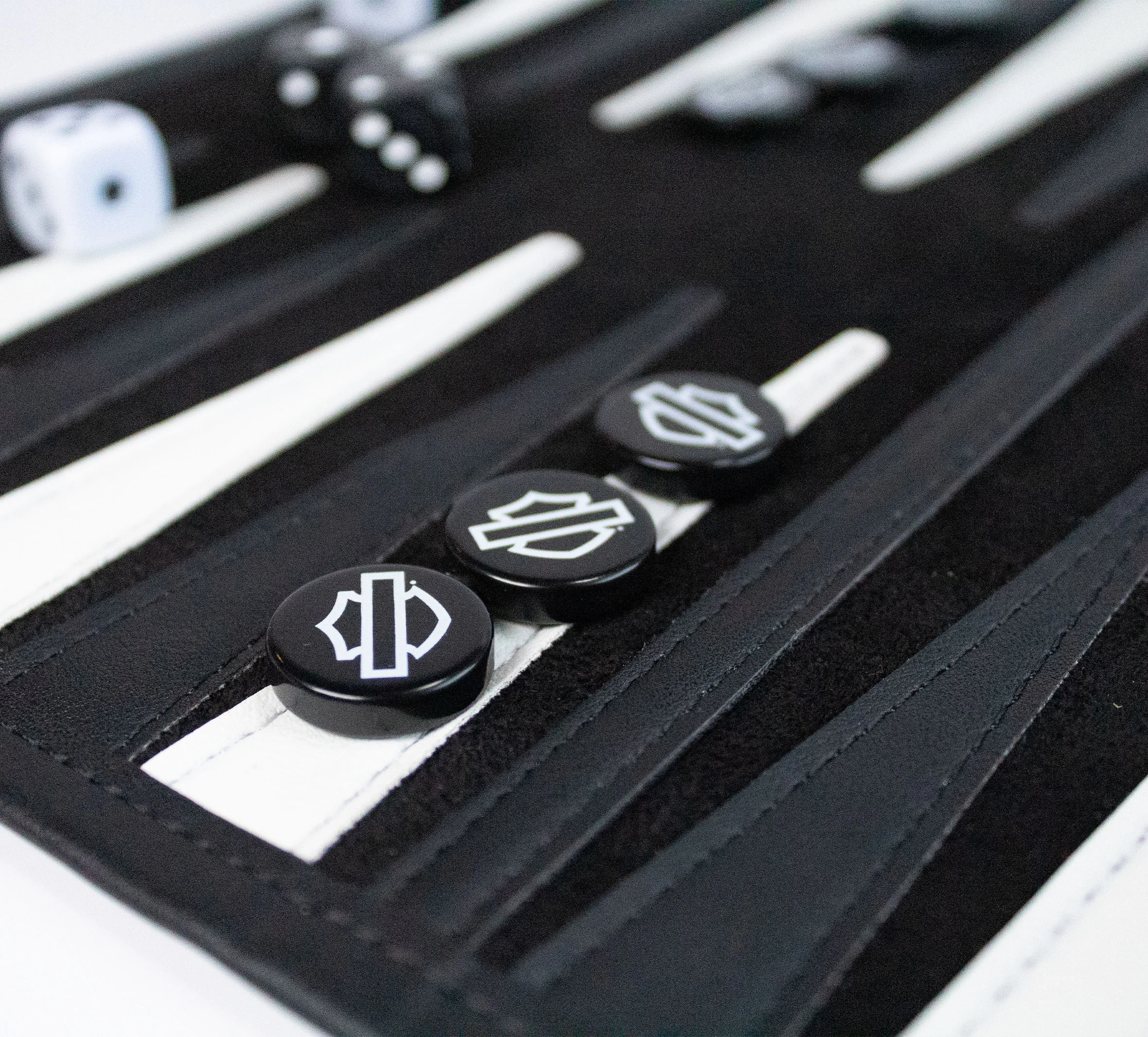H-D Travel Backgammon