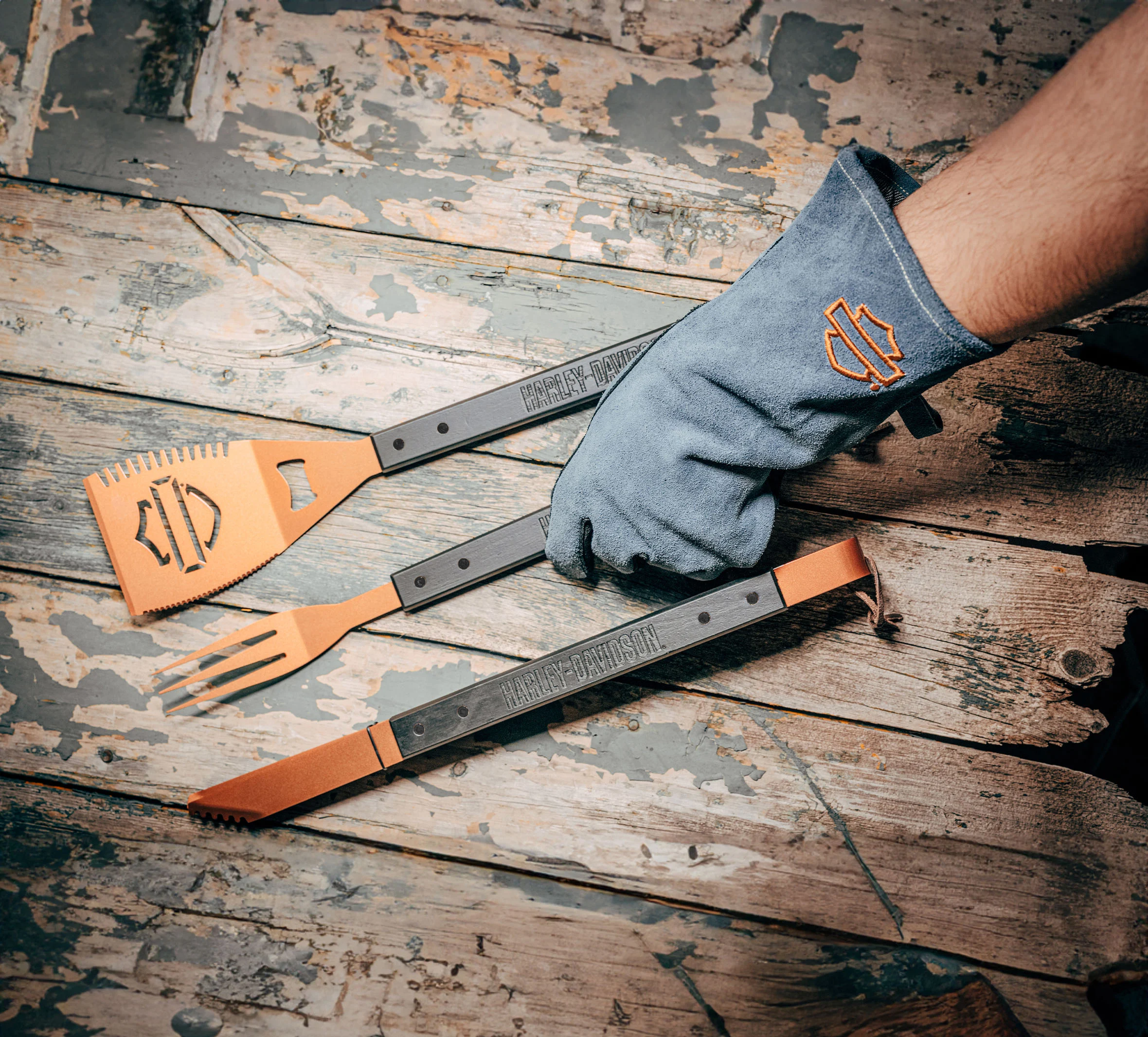 Open Bar & Shield Grill Tool Set