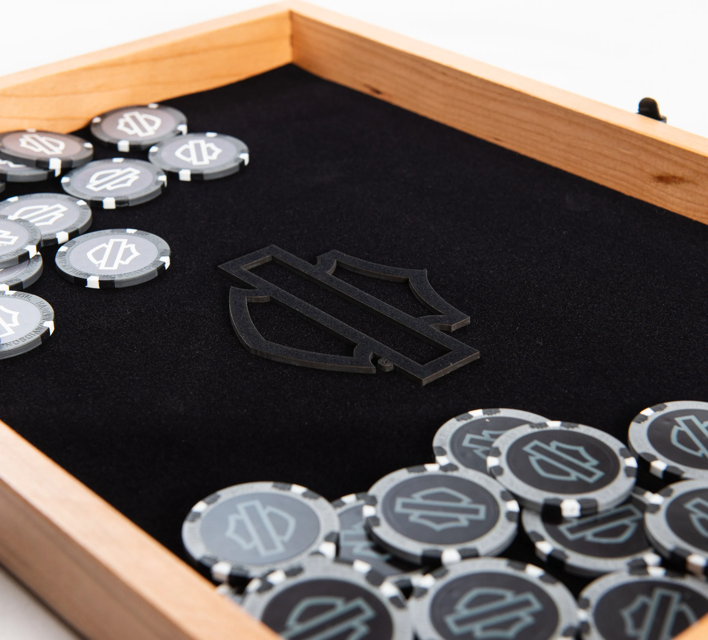 H-D Deluxe 3 in 1 Game Set Four across / Checkers / Playing cards