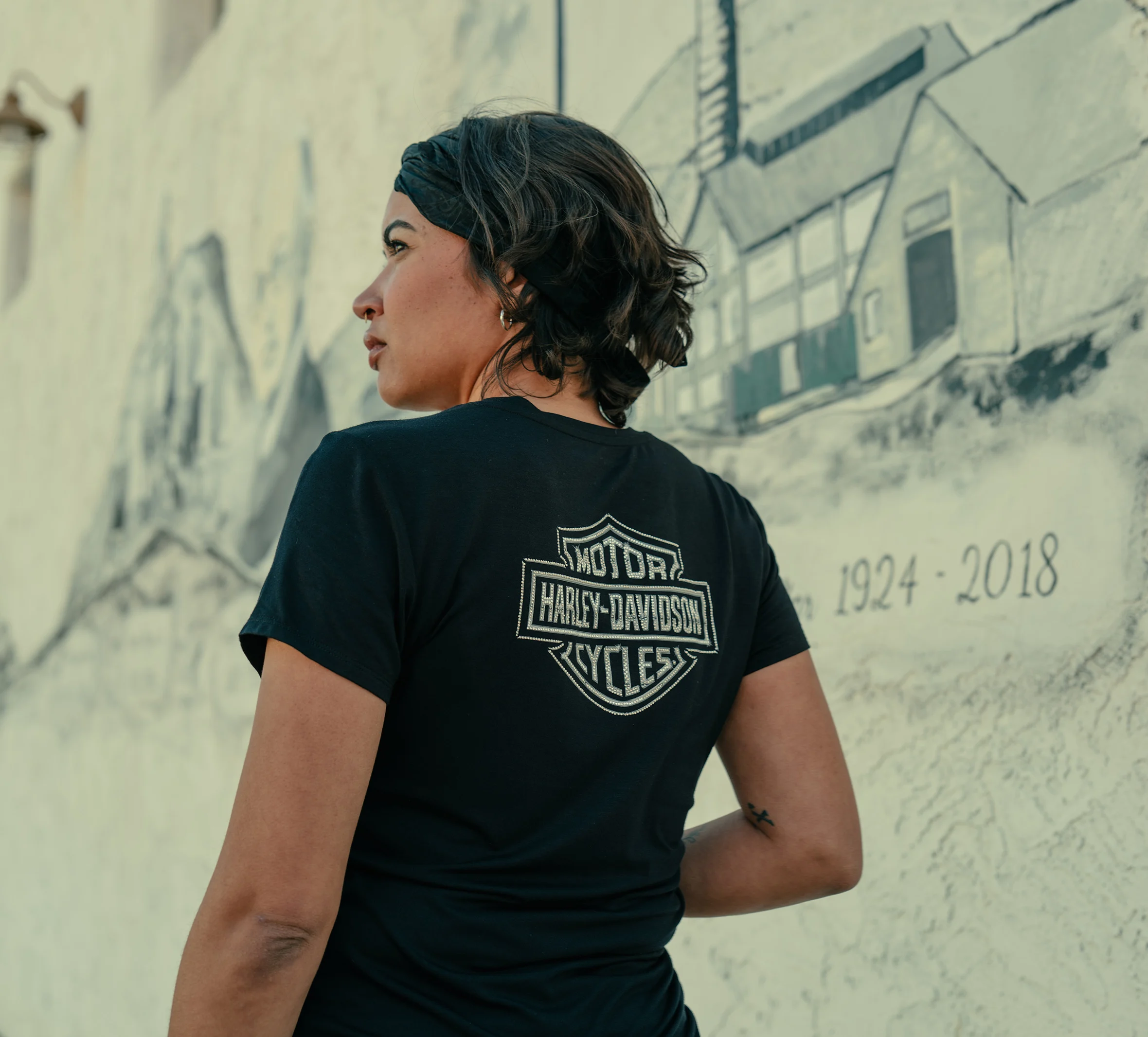 Women's Essential Bling Ruched Short Sleeve Top - Harley Black