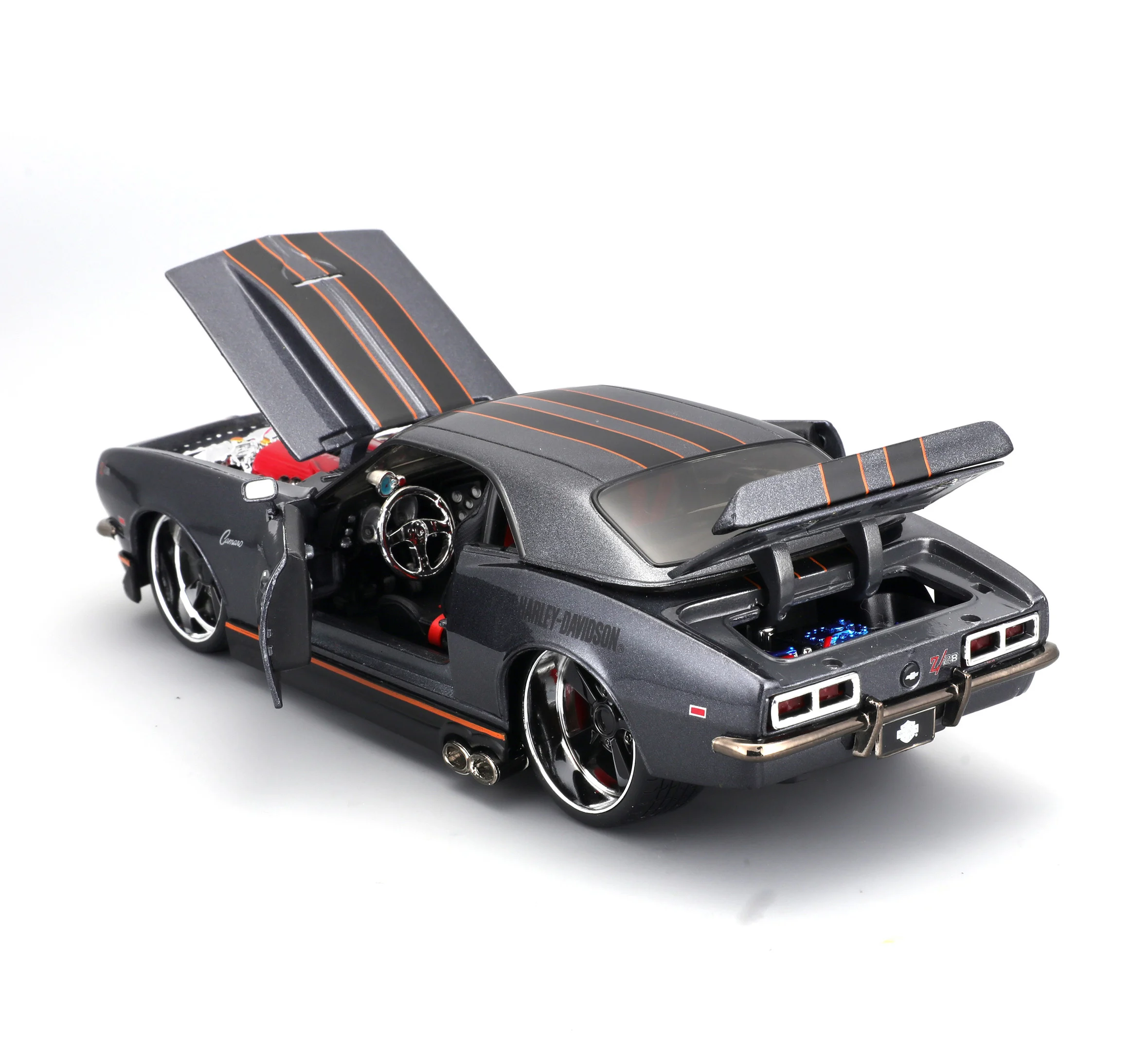 H-D 1:24 Scale Diecast Custom 1968 Chevrolet Camaro