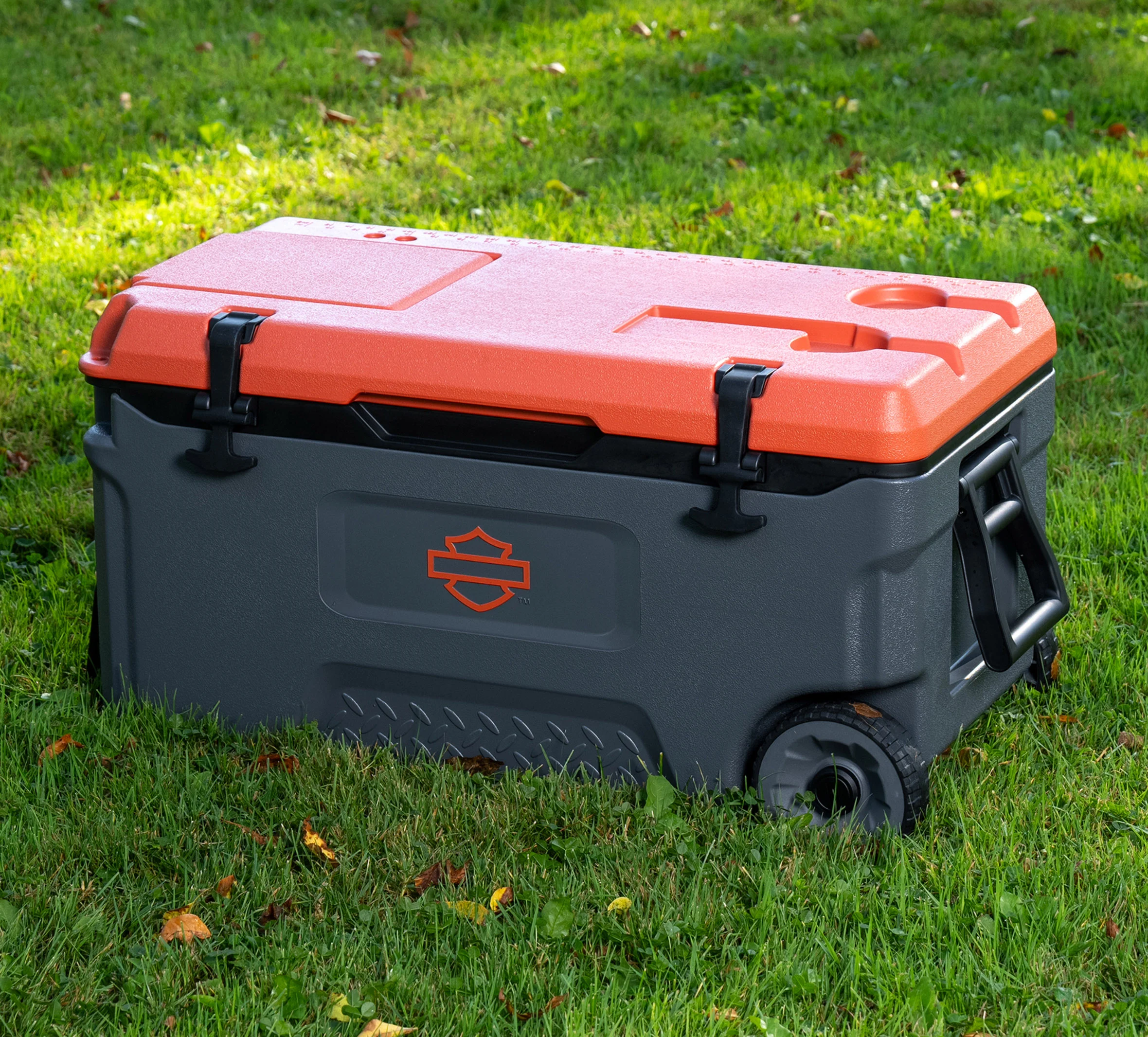 Open Bar & Shield Wheeled Cooler