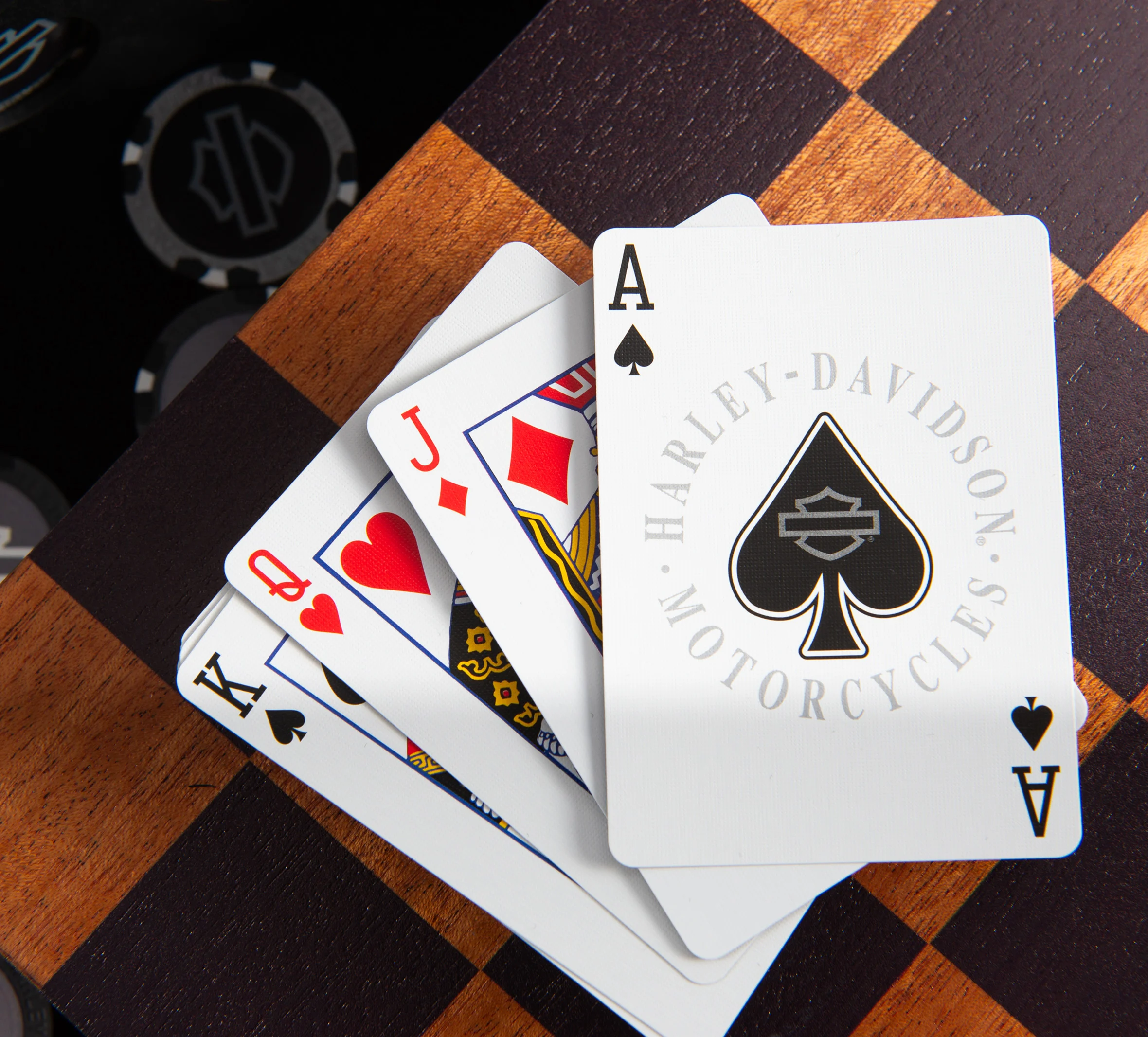 H-D Deluxe 3 in 1 Game Set Four across / Checkers / Playing cards