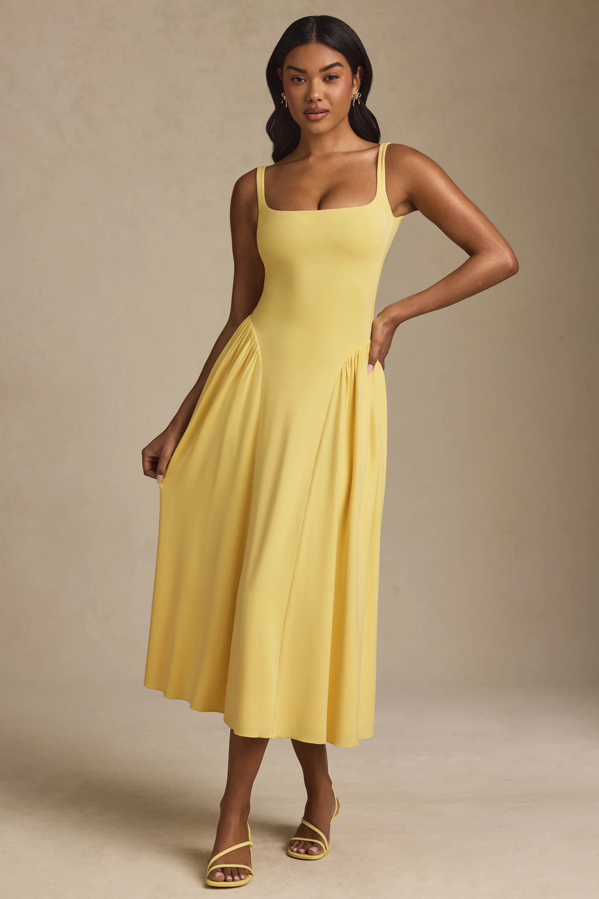 Low-Back A-Line Midaxi Dress in Pastel Yellow