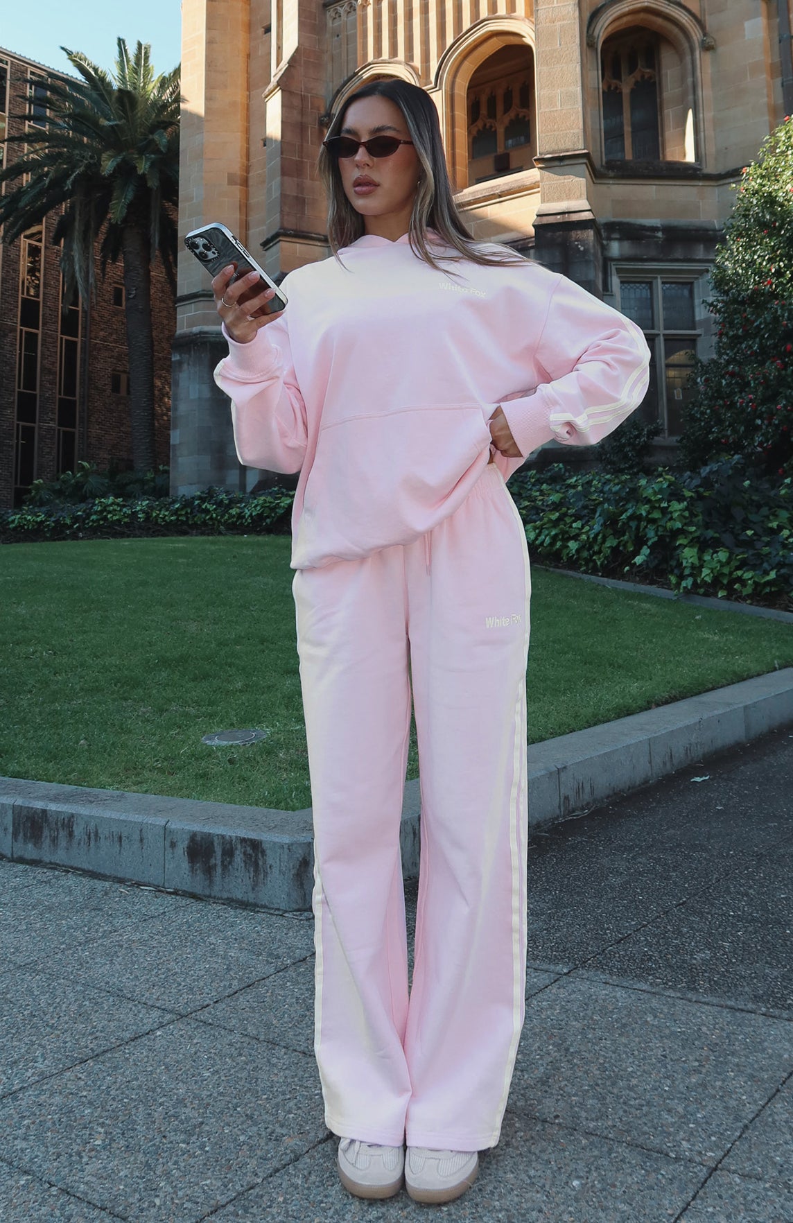 Star Student Wide Leg Sweatpants Pink