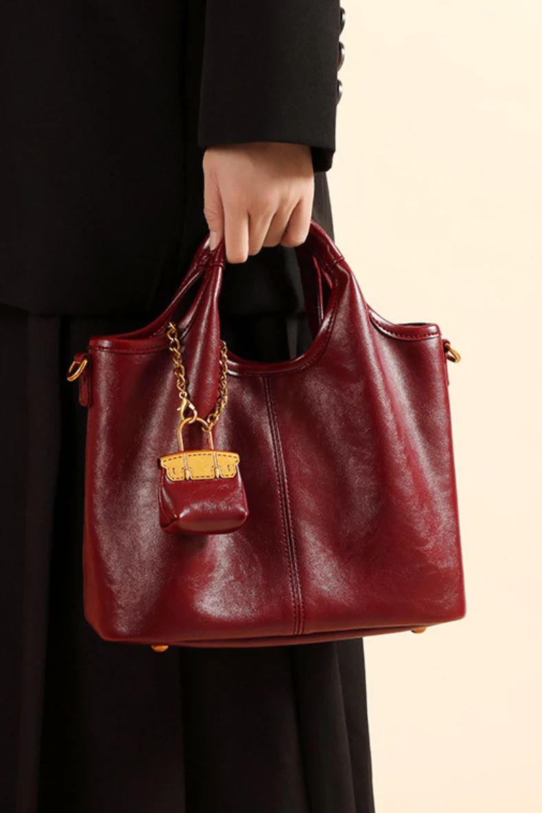 Red Chic Commuter Bag Handheld Shoulder Crossbody Bag