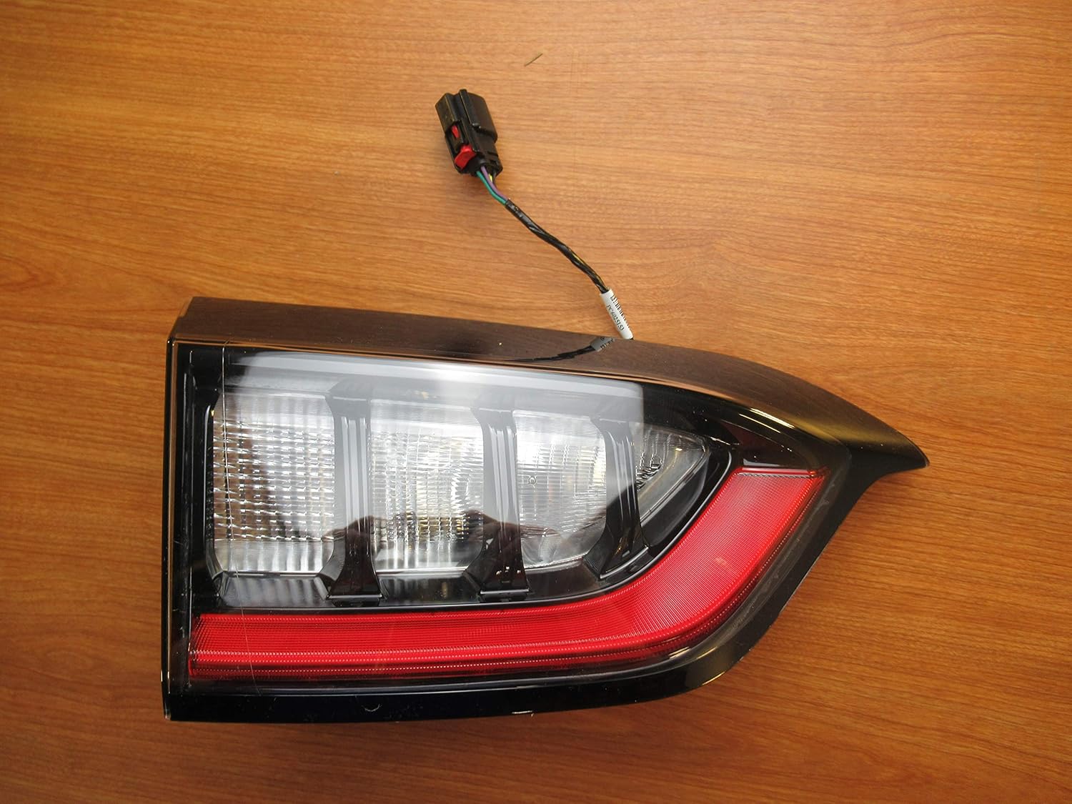 Mopar 68275965AG LAMP LIFTGATE