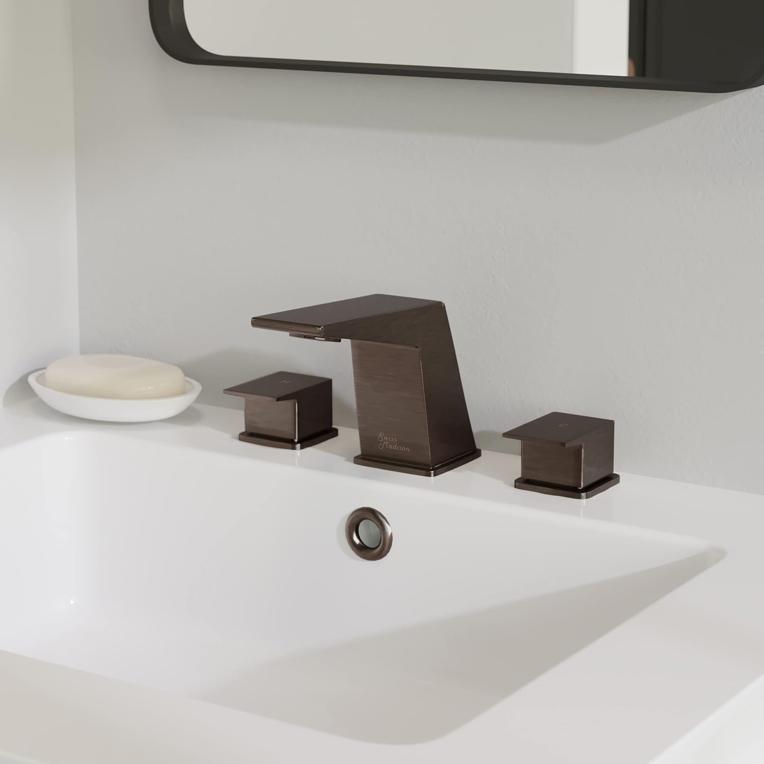 Carré 8 in. Widespread, 2-Handle, Bathroom Faucet in Oil Rubbed Bronze