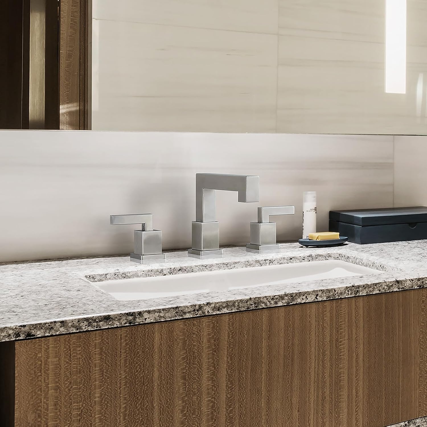 2-Handles Bathroom Faucet 8