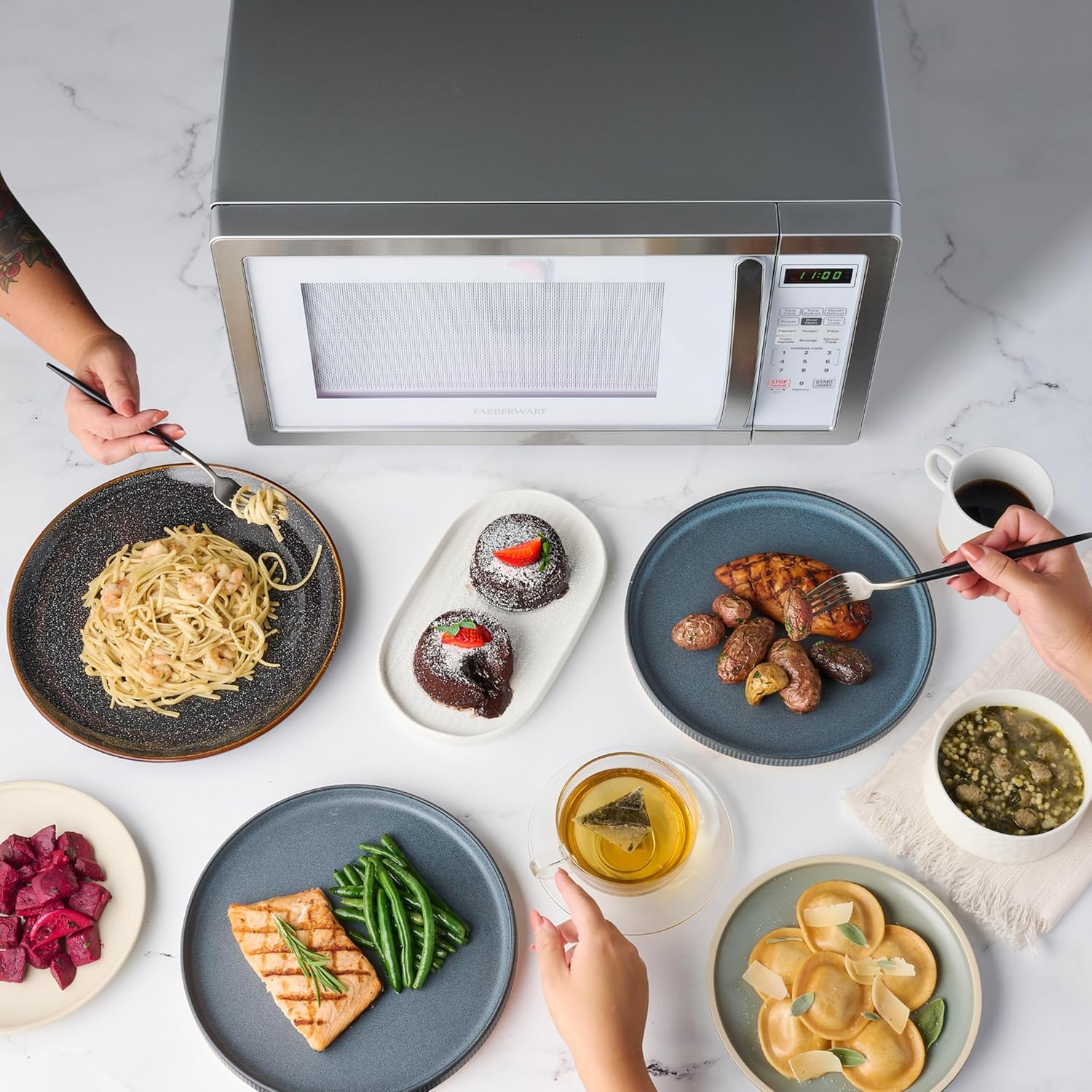 Farberware 1.1 Cu. Ft. Countertop Microwave Oven, White Platinum