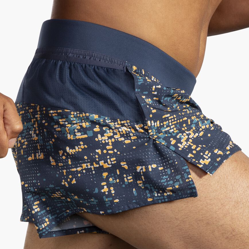 Sherpa 3" Split Short