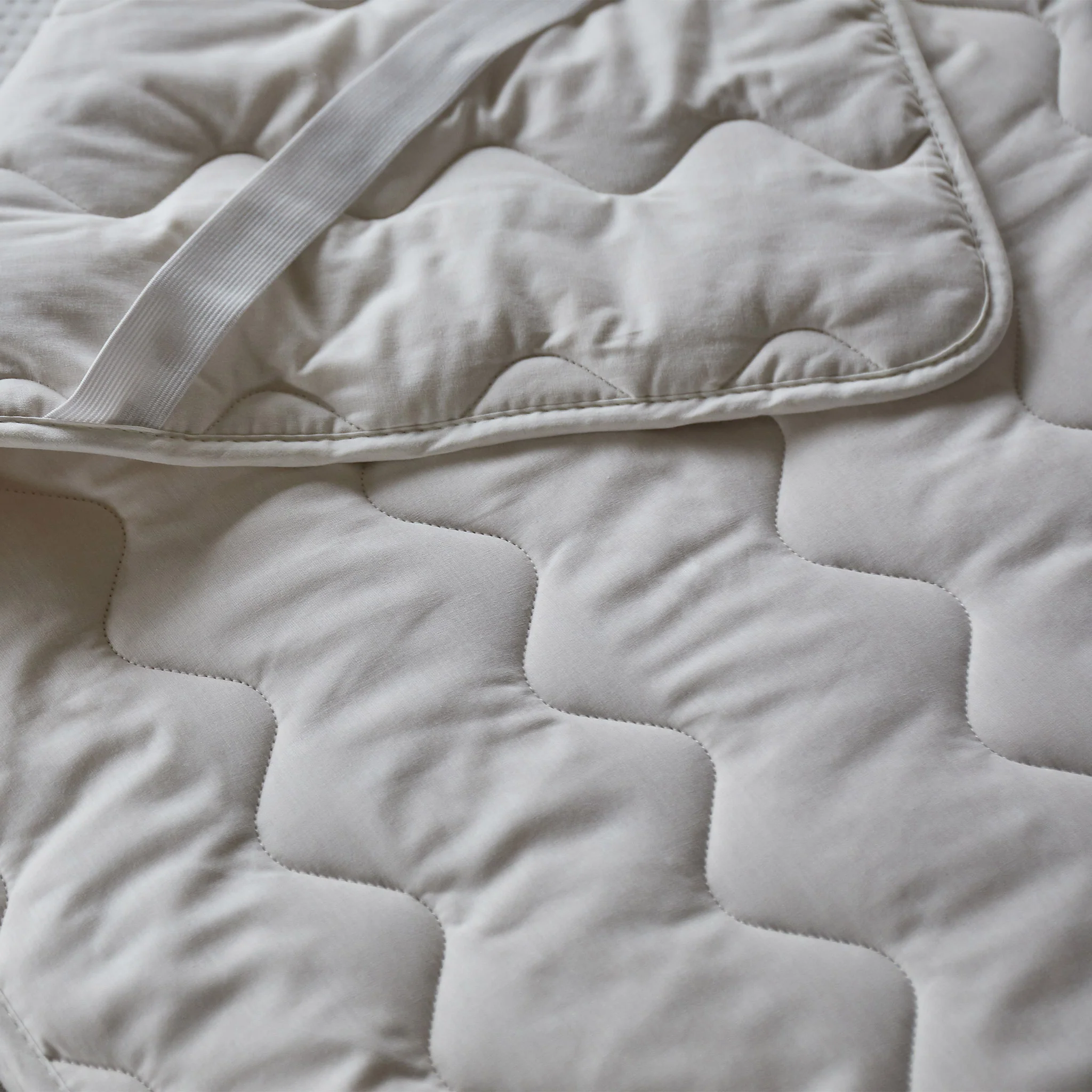 Matratzenschoner Pavla [Naturwei]