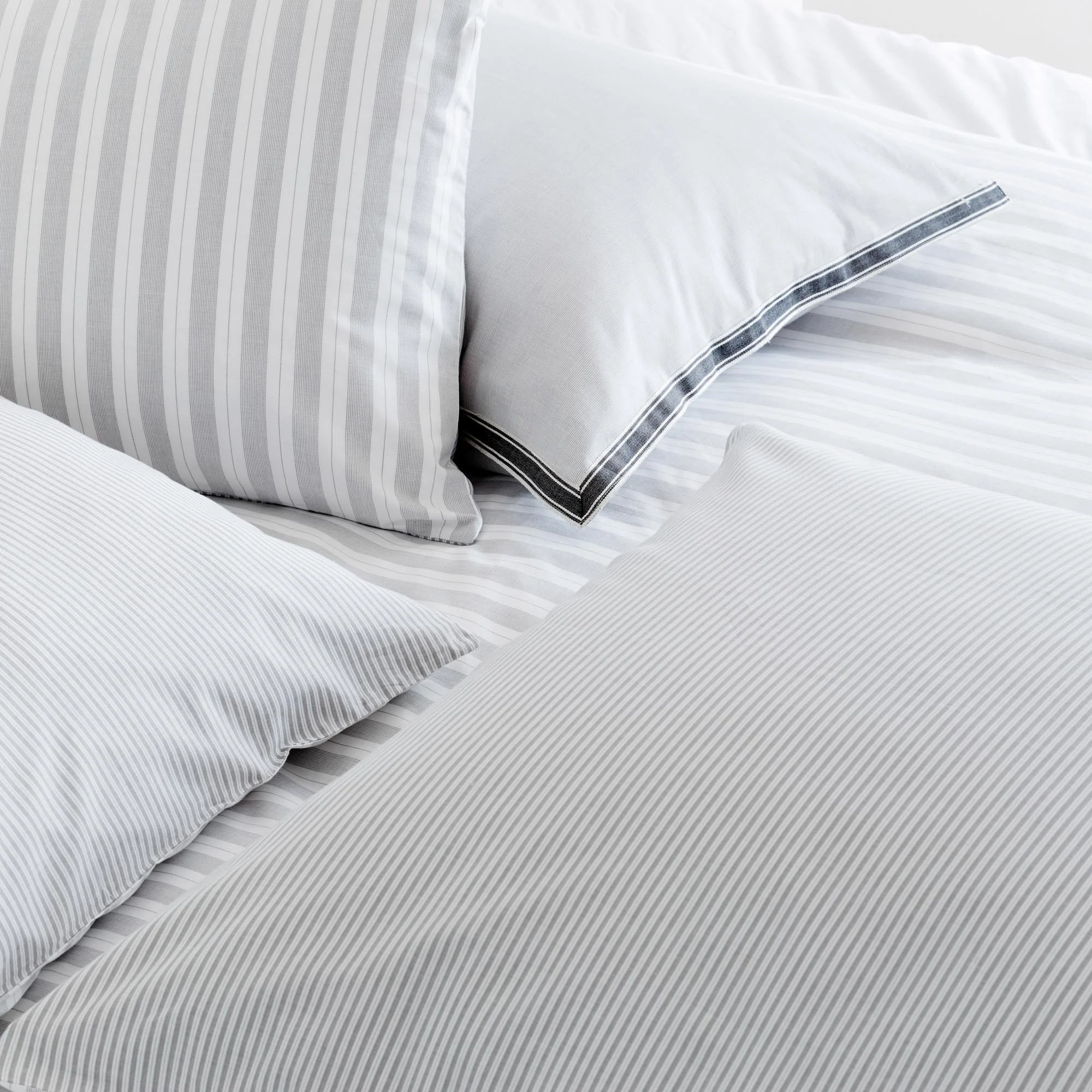 Kissenbezug Izeda [Hellgrau/Wei]