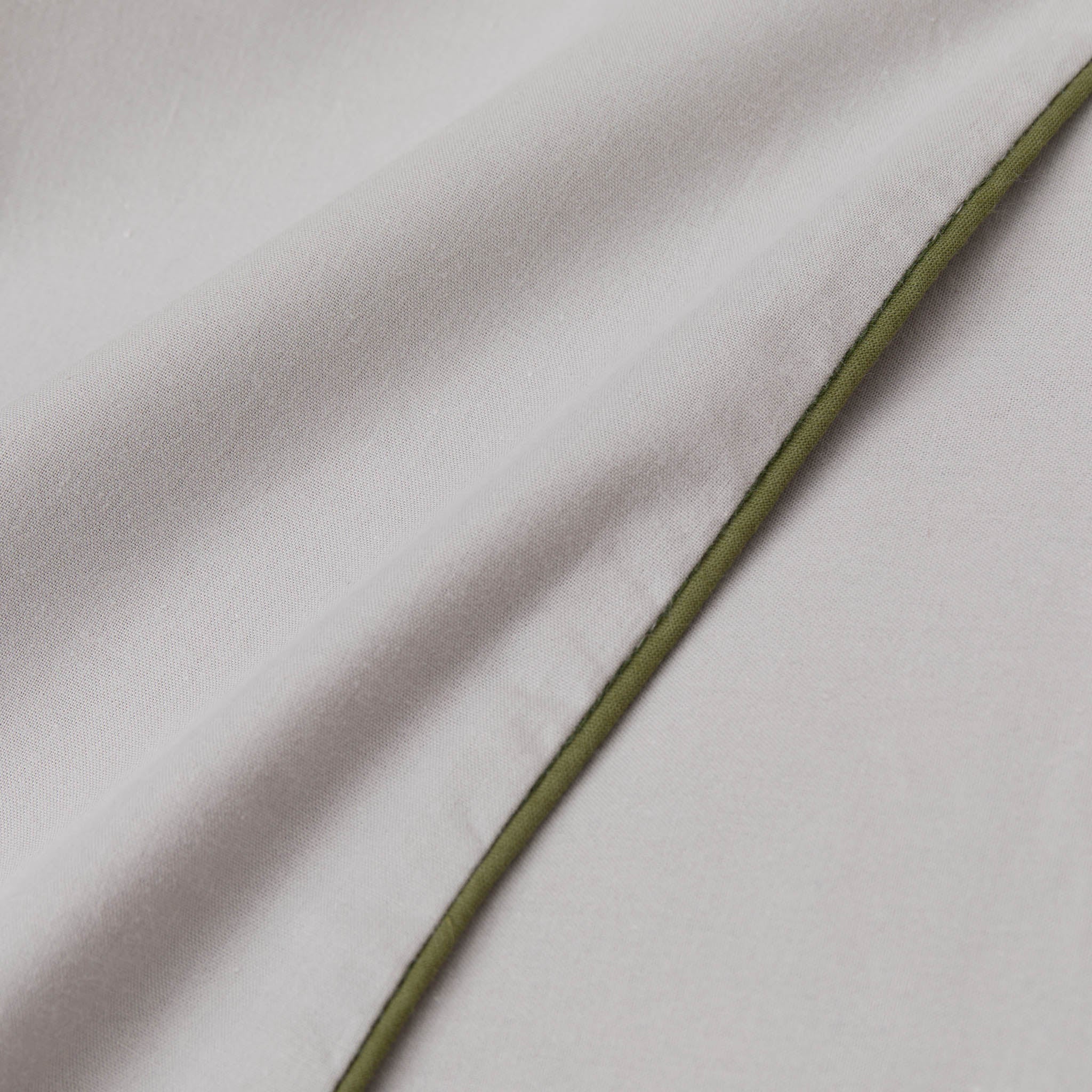 Feine Flanell-Bettwsche Cambra [Hellgrau & Olivgrün]