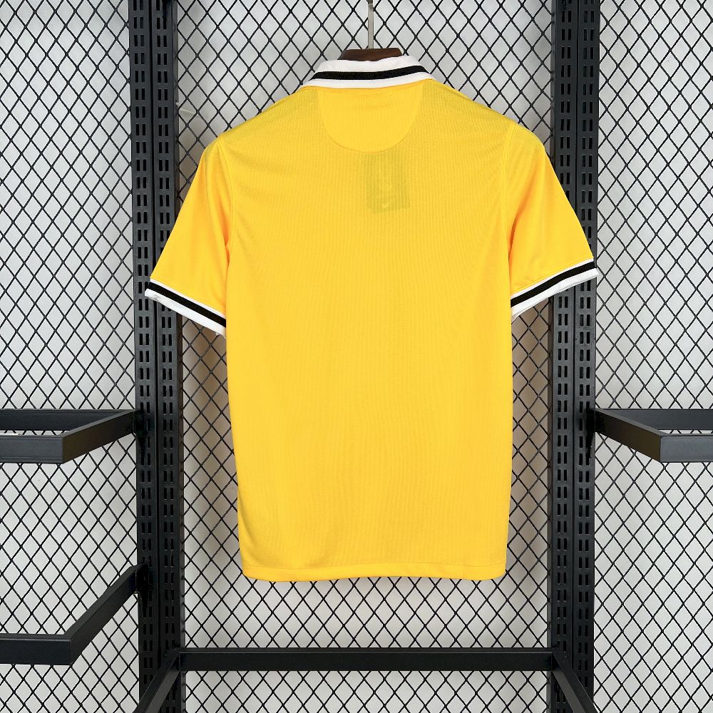 Retro Juventus 2013/14 Third Jersey - Jersey District