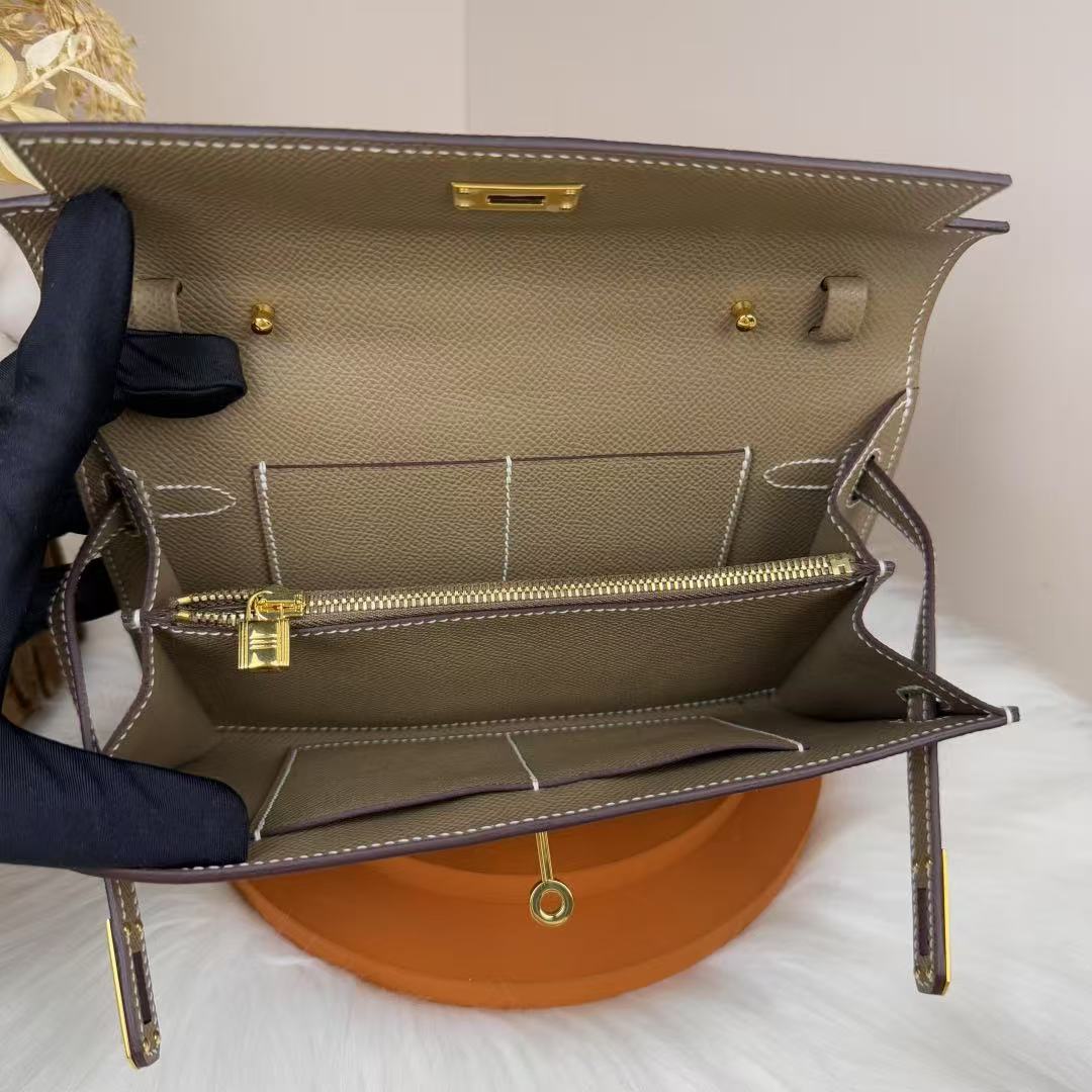 Kelly Classique TO Go wallet Custom-made