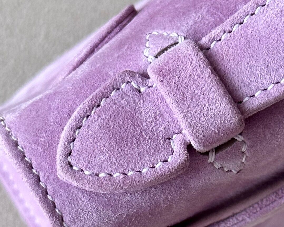 Kelly1 Mini 22 Deerskin