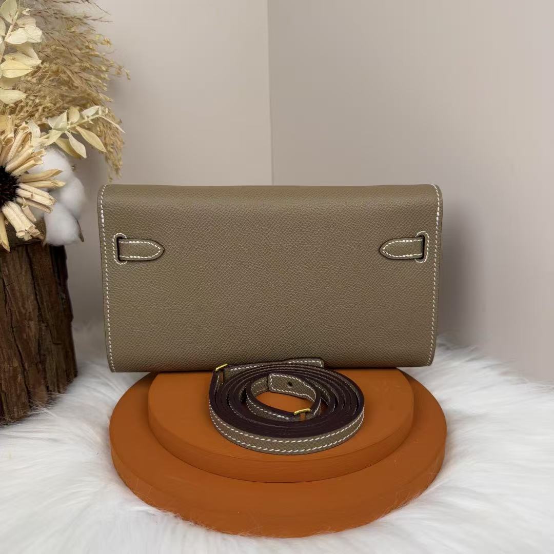 Kelly Classique TO Go wallet Custom-made