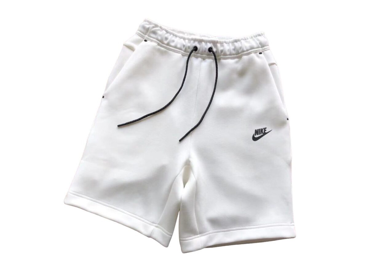 Pantalón Corto Nike Tech Fleece Blanco - NewNow