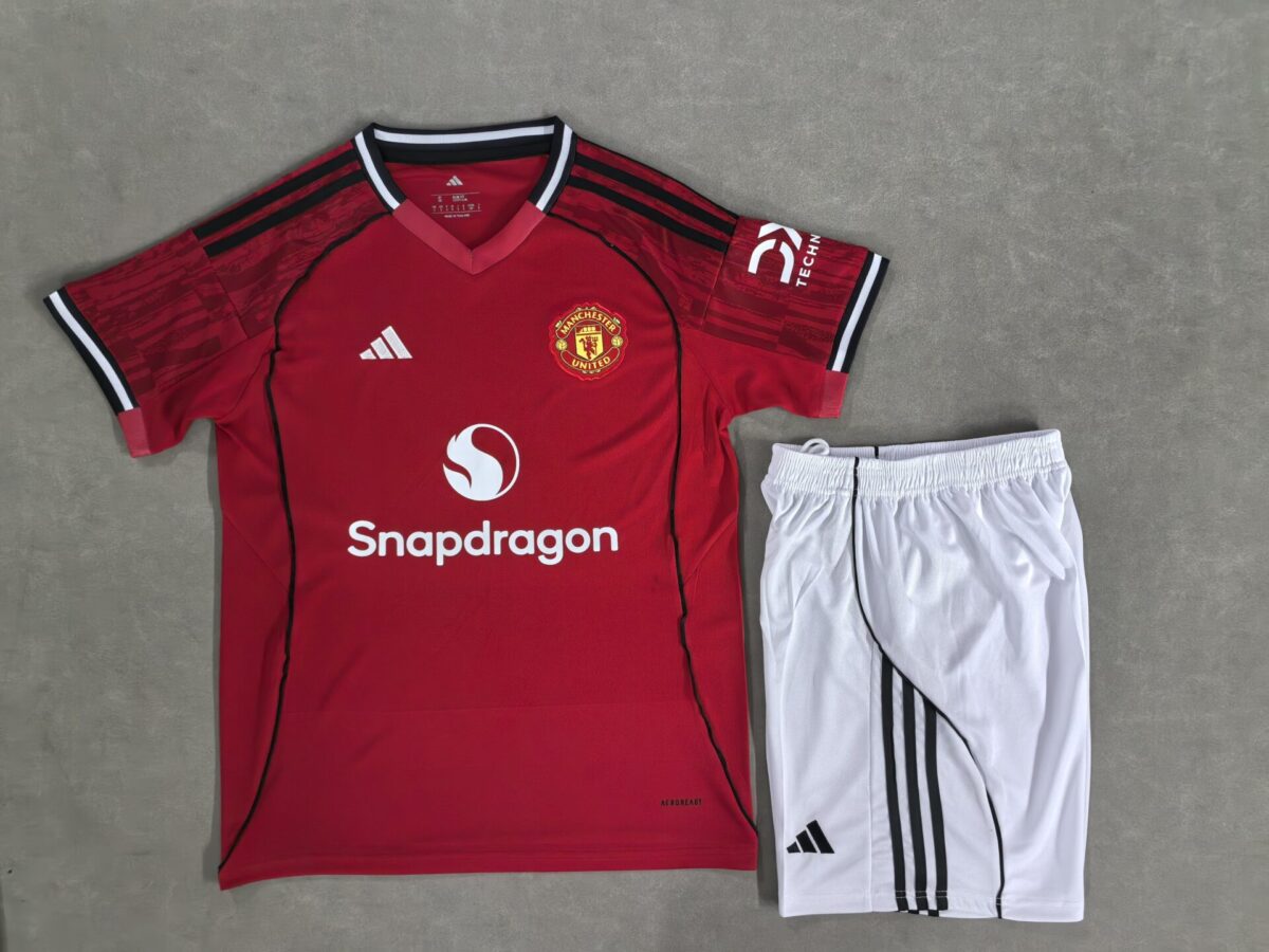 Conjunto Manchester United 25/26 1ª equipación - NewNow