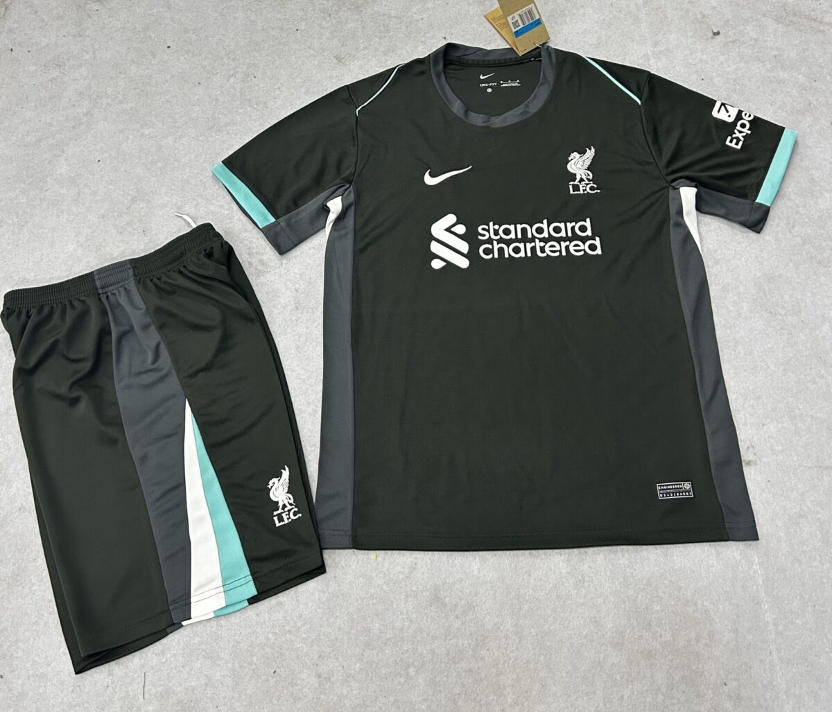 Conjunto Liverpool 24/25 2ª equipación - NewNow