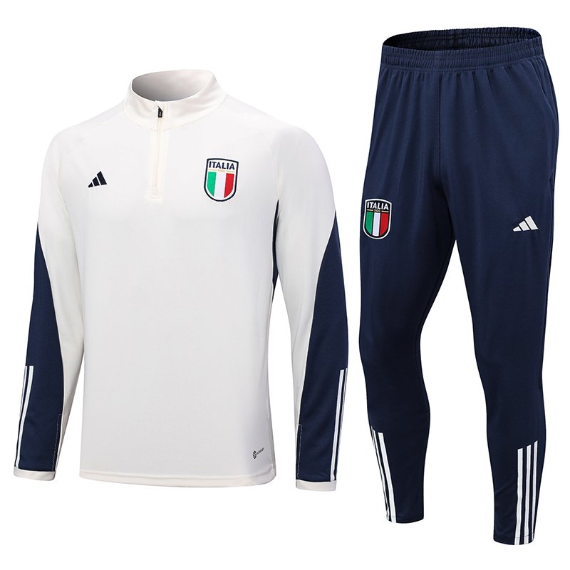 Conjunto entrenamiento Italia 23/24 - NewNow