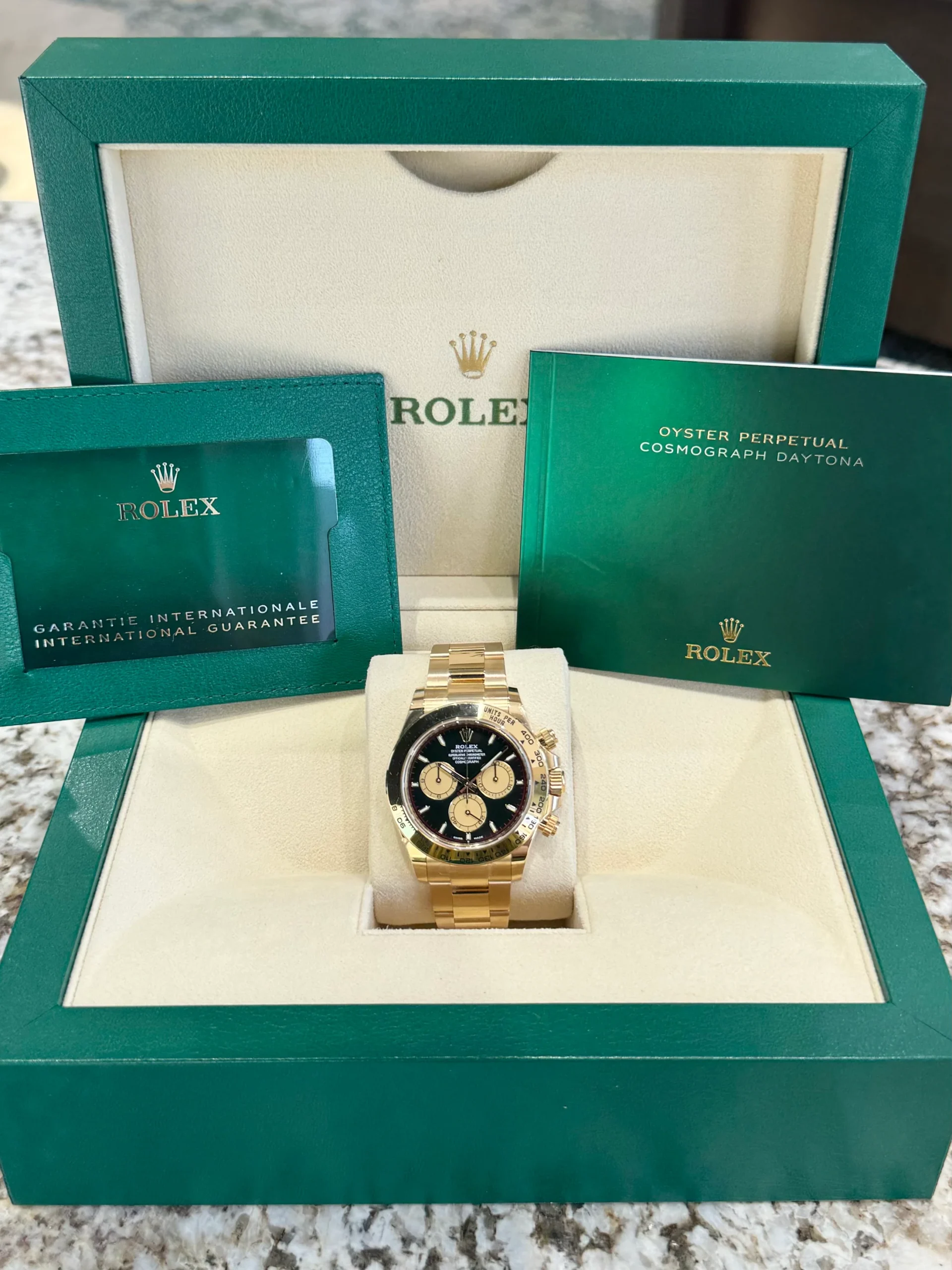 Superclone Rolex Daytona 40 mm Black Dial 126508